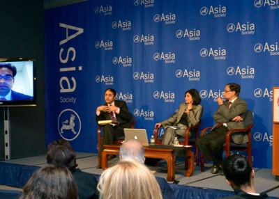 L to R: Milan Vaishnav (on monitor), Sadanand Dhume, Shikha Dalmia, and Arvind Panagariya at Asia Society New York on February 4, 2013. (Elsa Ruiz/Asia Society) 