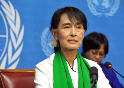 Aung San Suu Kyi addresses a press conference after her visit to the International Labour Conference, Palais des Nations on June 14, 2012. (Violaine Martin/UN Geneva/Flickr)