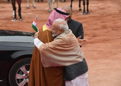 Narendra Modi hugs Mohammed bin Salman