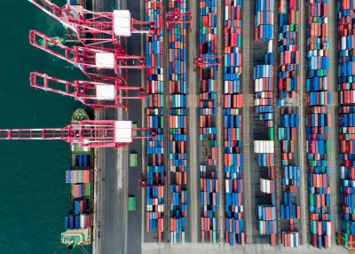 Shipping yard in South Korea (Bloomberg / Getty)